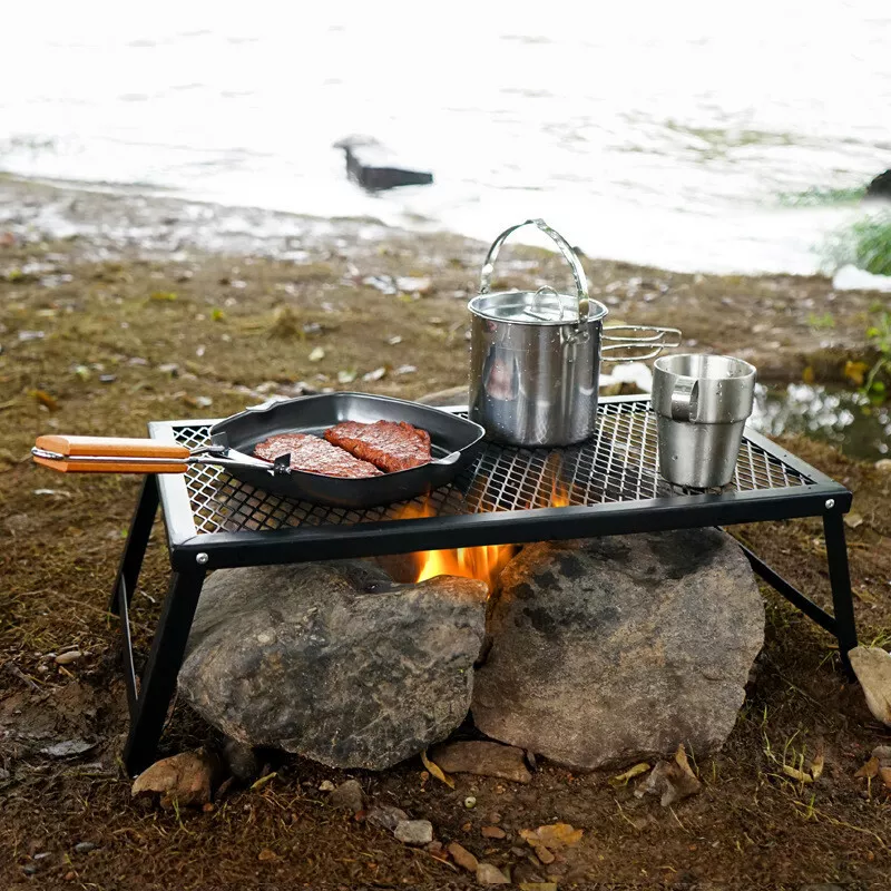 Cast iron top campfire grill