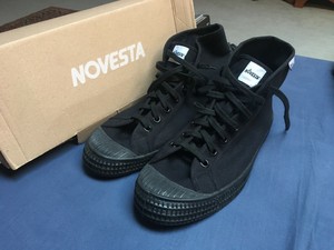 all black novesta