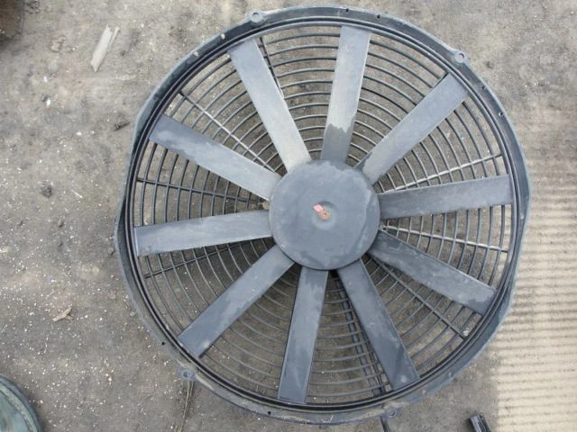 06 FORD LCF LOW CAB FORWARD 4.5L AC CONDENSER COOLING FAN Foto 2 de 4