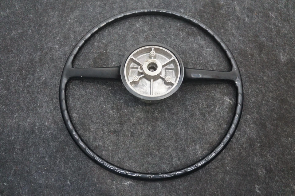 Volante dianteiro esquerdo preto fabricante de equipamento original UR12427 Rolls Royce prata sombra 1965-1977 - Imagem 3 de 4