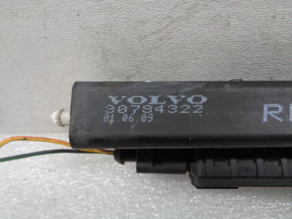 Lavadora de faros derecho Volvo XC60 2010 30784322 OEM AK250694 Foto 3 de 4