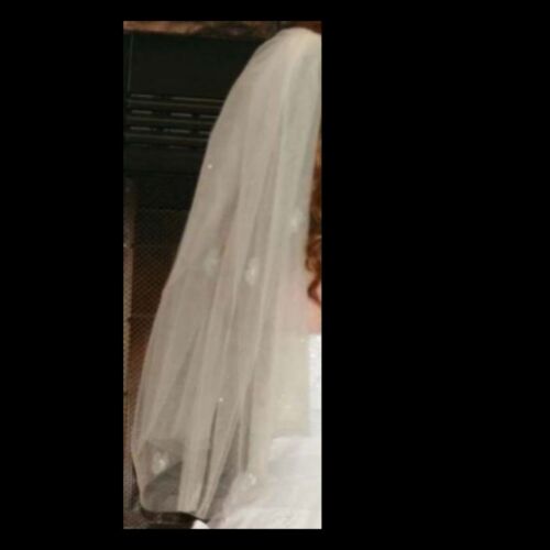 Davids Bridal Ivory Elbow Length Veil with Sparkles and 3d Flowers - Picture 10 of 10