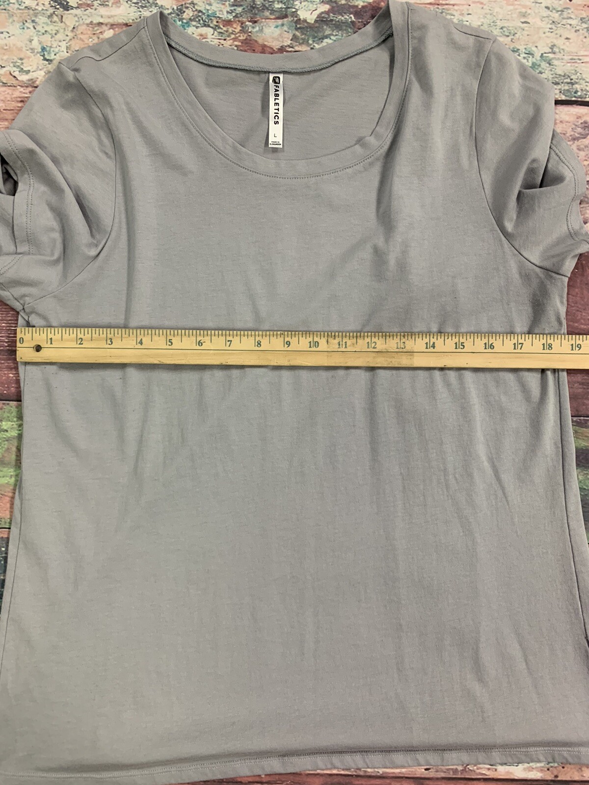 Fabletics Gray Athletic Basic Short Sleeve T-Shir… - image 4