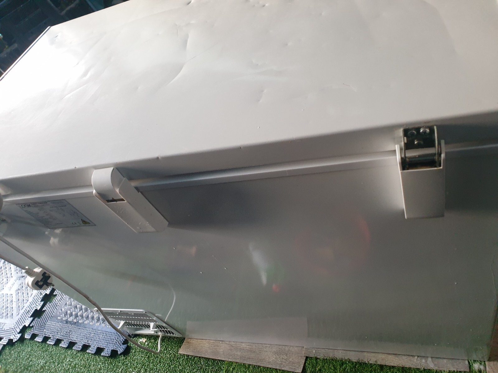 Logik L300CFW14 Chest Freezer, Super Clean.112cmx84x67(wxhxd). Delivery