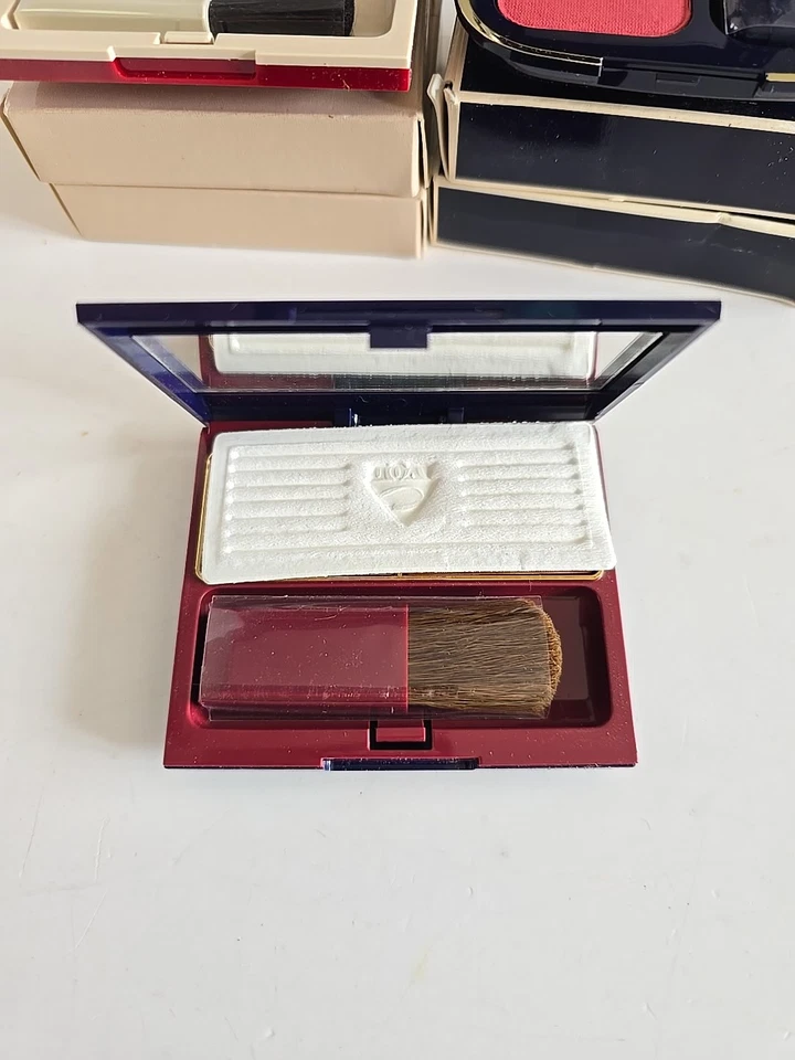 VTG Avon Powder Blush Natural Radiance True Color Lot Of 5 Split With Brush - Image 3 of 4