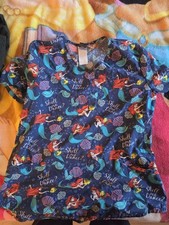 WOMEN'S DISNEY MULTICOLOR ARIEL THE LITTLE MERMAID SCRUB TOP SIZE Large