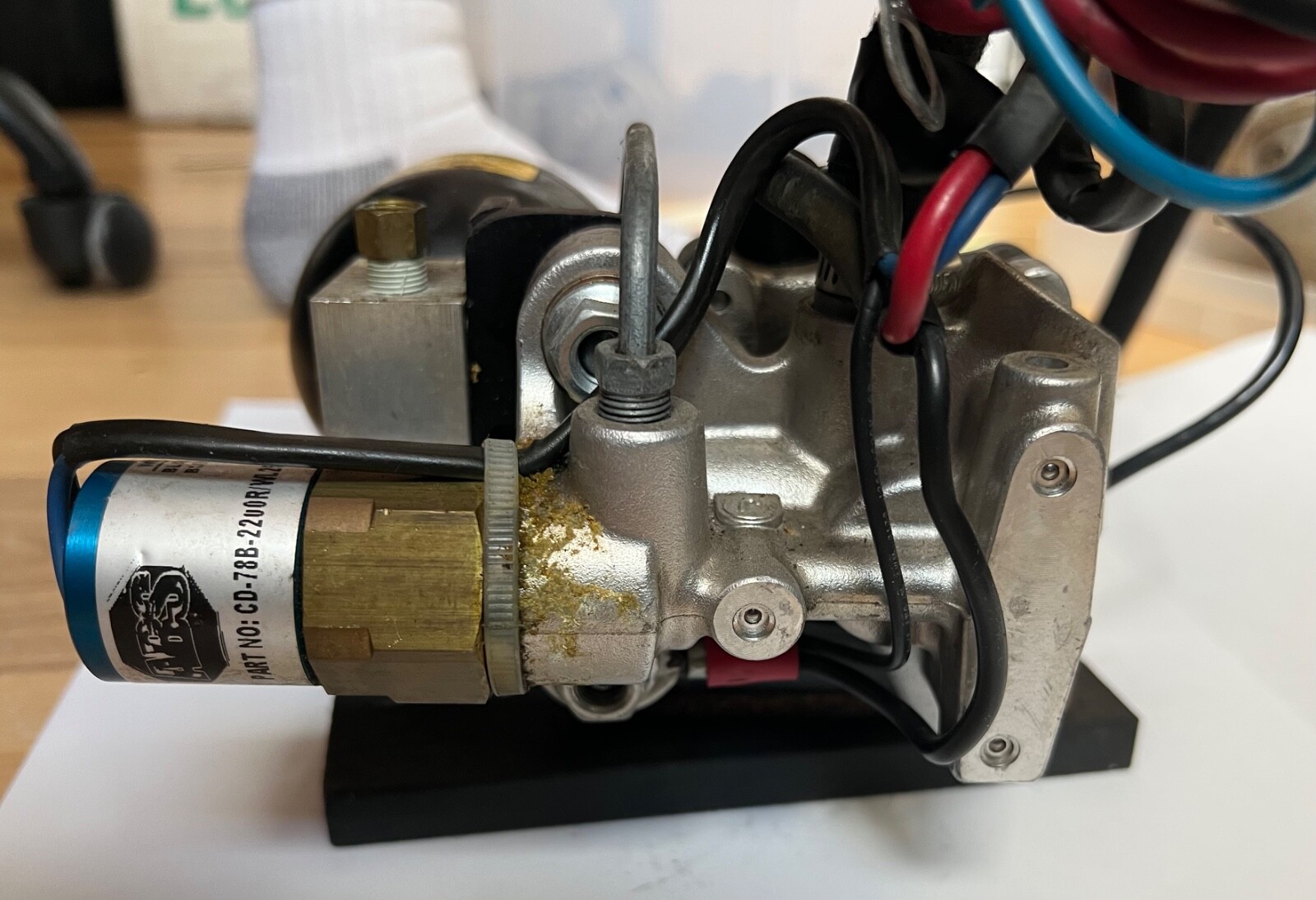 Ferrari ABS Brake Regulator Control Solenoid Pump F40 assembly hydraulic mounted