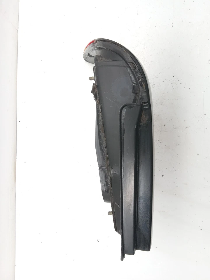 1992 年鹰夏季后座右乘客侧尾灯原始设备制造商,166-58890R — 第 4/4 张图片