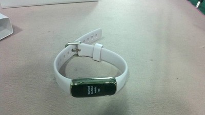 Fitbit Luxe Activity Tracker - Special Edition gorjana Soft Gold