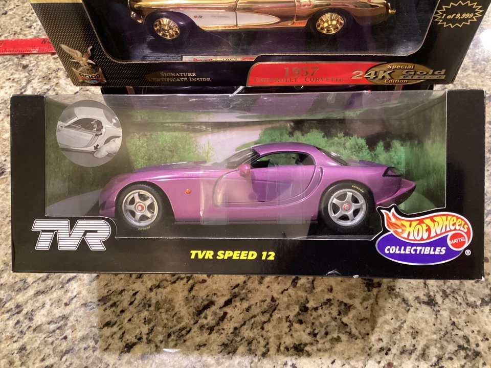 1999 Hot Wheels Collectibles 1:18 TVR Speed 12 Diecast - Image 2 of 4
