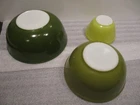 Set Of 3 Vintage Nesting PYREX Mixing Bowls #'s 401, 403, 404
