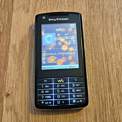 Sony Ericsson W960i   Collector s Item / Wie Neu (Sehr guter Zustand)