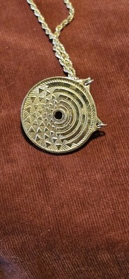 Pyradyne Gold Pendant Necklace Elegant Design Eye-Catching Blue Stone Jewelry