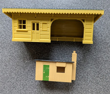 Hornby- OO Gauge Station Halt/ Shed  R500  Used