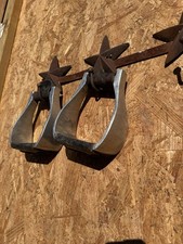 HEAVY ALUMINUM WESTERN STIRRUPS WIDE FOOTBED