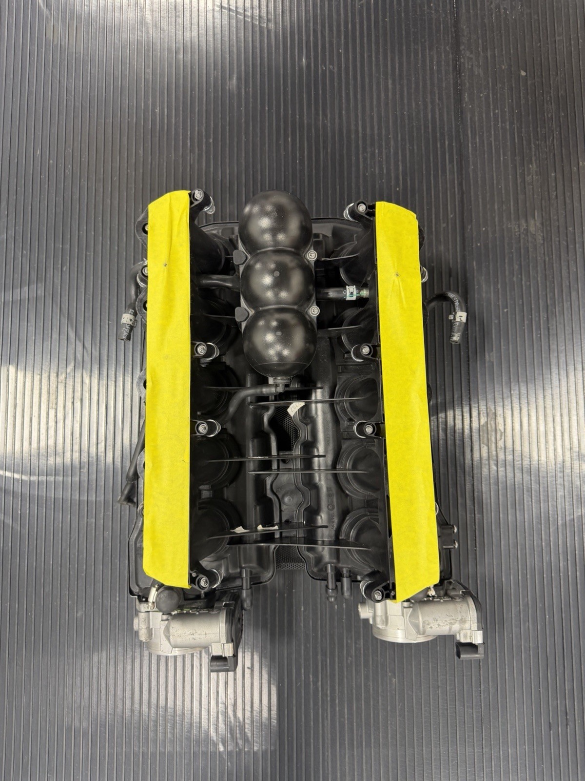 Audi R8 2017 UPPER Intake manifold P/N 07L133185AD