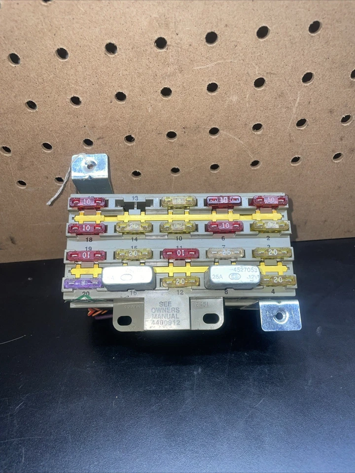 Dodge Ram Van B250 1997 caja de fusibles B150 bloque de fusibles 80-93 92 91 90 89 88 87 94-97 Foto 2 de 4