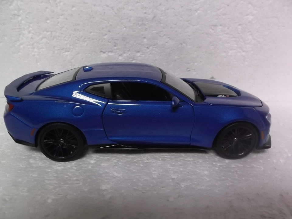 Chevrolet Camaro ZL1 2017 fundido a presión 1:24 Foto 4 de 4