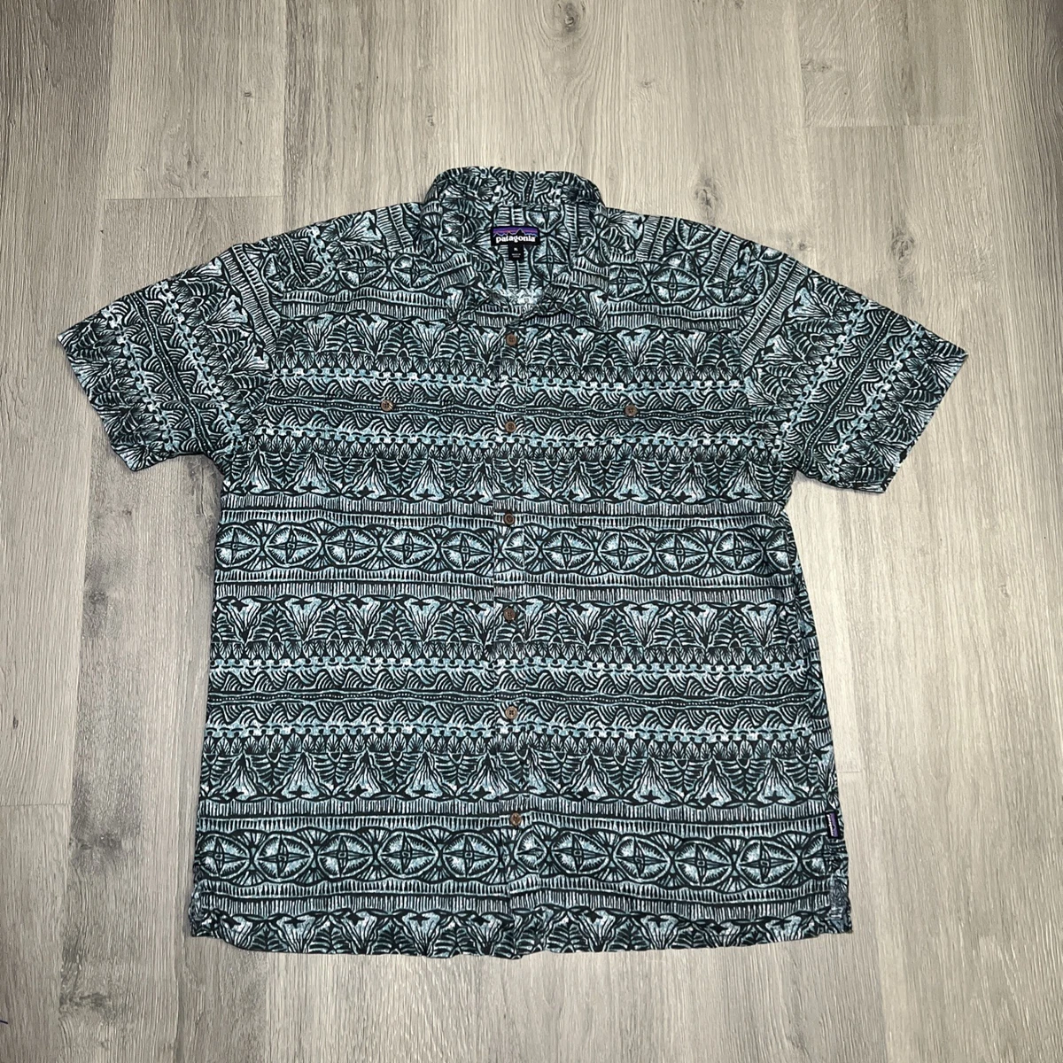 Patagonia Aztec Short Sleeve Casual Button-Down Shirts for Men for