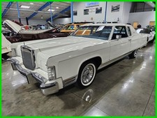 1977 Lincoln Continental Town Coupe on eBay