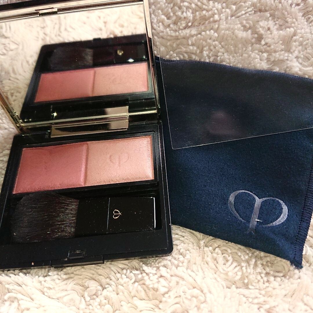 Cle de Peau Beaute Blush Duop Doll Cle de Peau Beaute Blush Duop Doll
