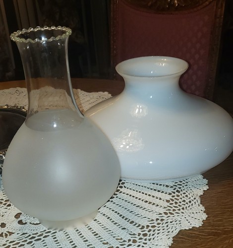GWTW/Hanging library kerosene oil lamp shade white milk glass antique & Flue. - Picture 8 of 17