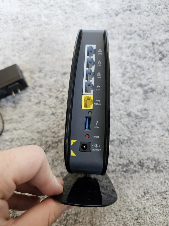 Belkin AC1600 Dual-Band AC Gigabit Wi-Fi Router (F9K1119 v2) - Image 3 of 4