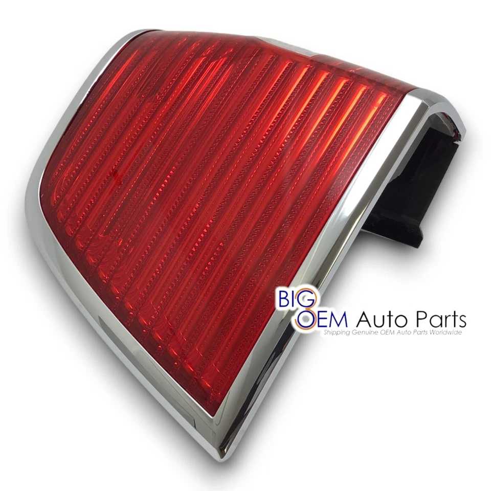 Lámpara trasera exterior Lincoln Navigator LH 2007-2014 lado del conductor OEM 8L7Z-13405-A Foto 3 de 4