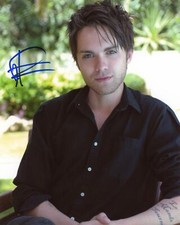 Thomas Dekker "Terminator: The Sarah Connor Chronicles" SIGNED 8x10 Photo B