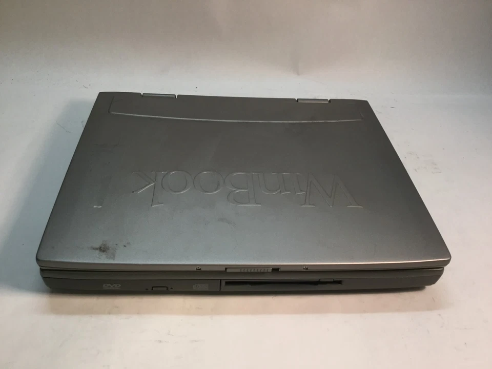 Portátil WinBook J1 14" Intel Pentium III - ARRANCA A LA BIOS - MZ Foto 2 de 4