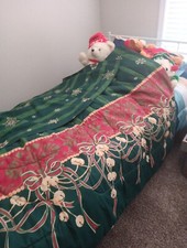Queen Christmas Comforter Winter W/ 2 Shams Jingle Bells  Snowflakes. Green