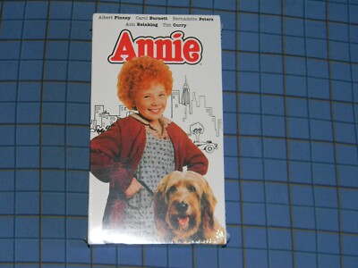 Annie (VHS, 1993, Columbia Pictures) Carol Burnett- BARND NEW, Sealed!! RARE!!