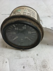 Q43-6000-006 Peterbilt Oil Gauge  (11771605