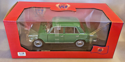 1:18 IXO Ist Models Fiat 124 Modellauto in 1:18 Neu in Ovp
