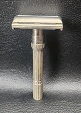 Vintage Collectible 1963 Gillette Slim Adjustable I-4 TTO DE Safety Razor 