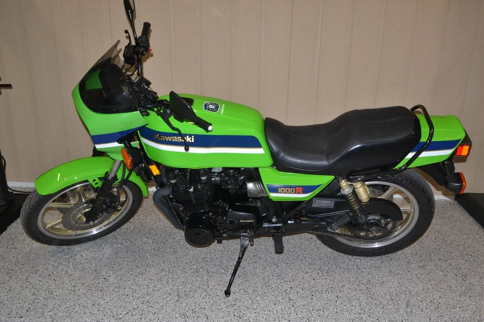 1983 Kawasaki kz1000r superbike replica  - Image 3 of 4