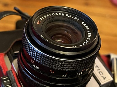 Objektiv - Carl Zeiss Jena Flektogon 2,4/35 - MC - M42 red MC