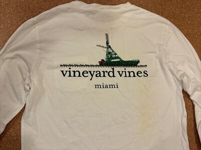 Vineyard Vines Miami Christmas T-Shirt Long Sleeve Boys XL 18