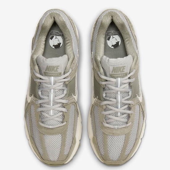 Nike Zoom Vomero 5  display picture 2