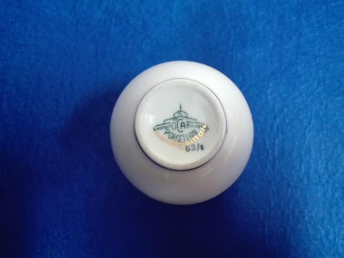 Porcelana KRONACH BAVARIA Jarron miniatura escudo COCHEM Alemania - Picture 2 of 2