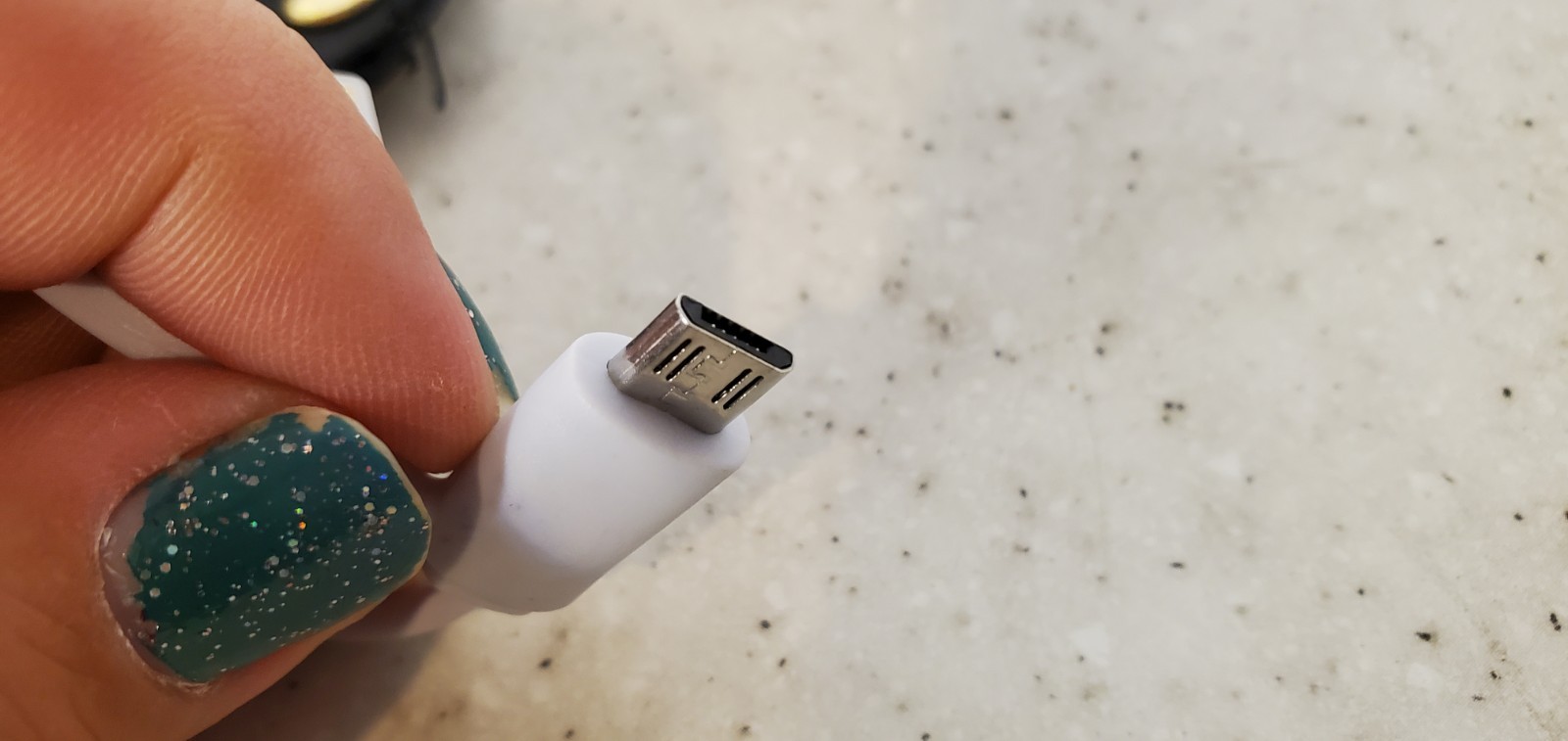 Liz Claiborne Glitter Phone Charging Wristlet Wallet RFID NWT Power Bank 5"x8"