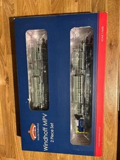 Bachmann 31-575 Windhoff MPV 2 piece set Network Rail Blue