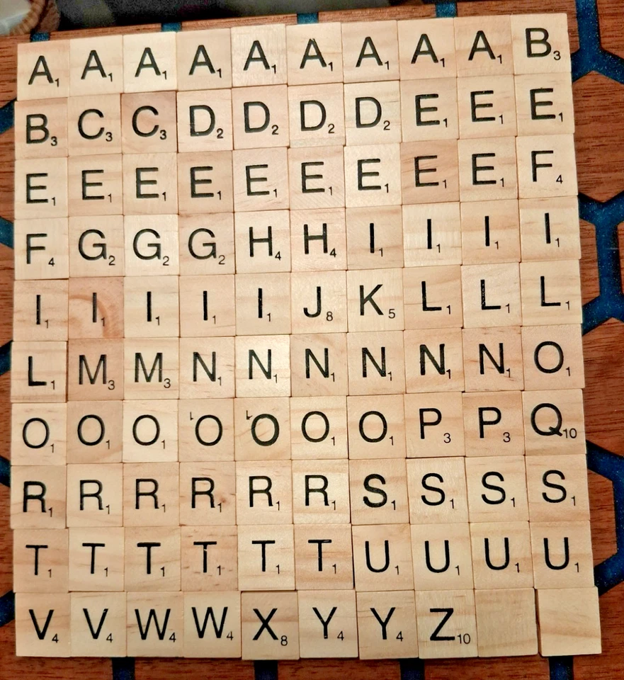 Conjunto completo de 100 azulejos de letras de scrabble peças de jogo originais de madeira letras de madeira  - Imagem 2 de 4