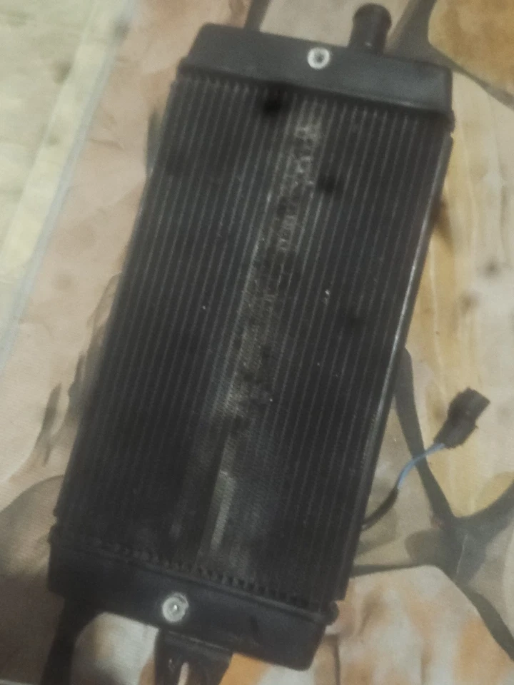 Ventilador radiador Triumph Bonneville T120 2023 negro Foto 2 de 2