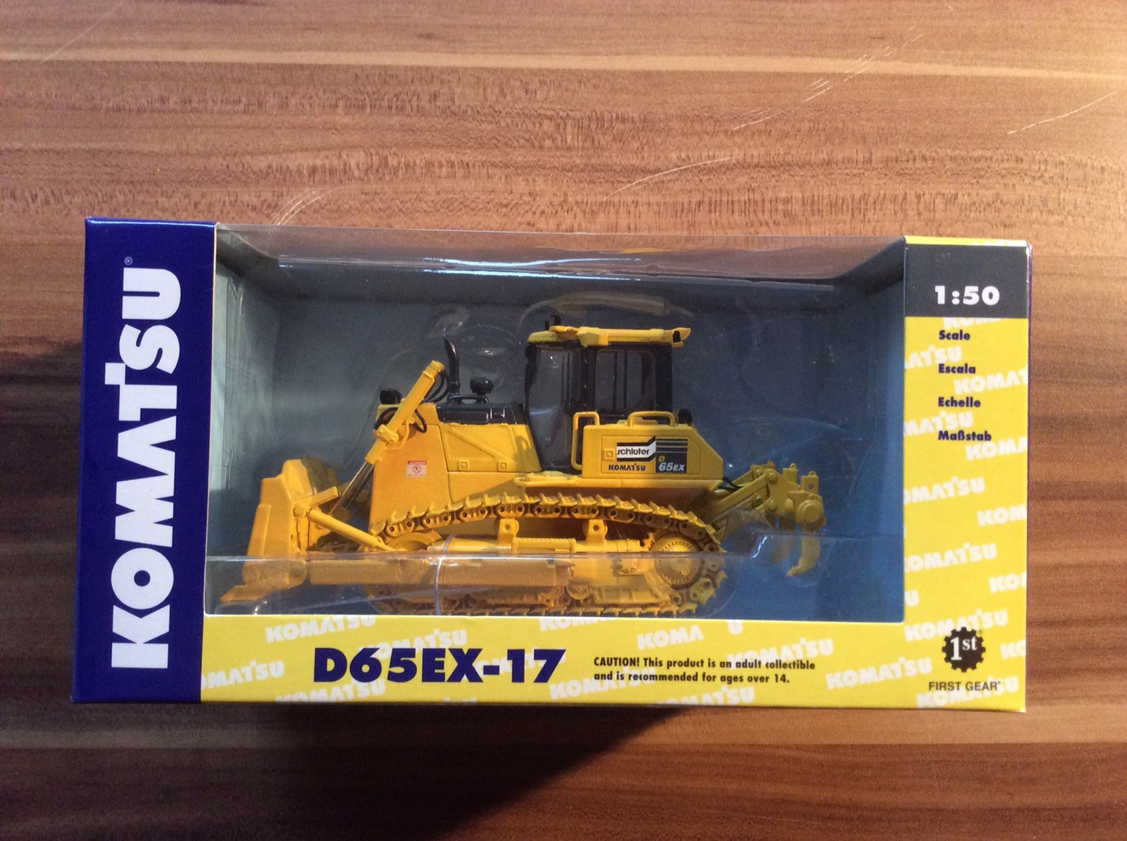 Model Komatsu D65EX-17 1 50 First Gear Model Komatsu D65EX-17 1 50 First Gear Gear Gear 01d9be