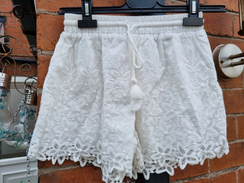 Boden Ivory Lace Shorts - Size XS -WJ053-G1 - Image 2 of 4