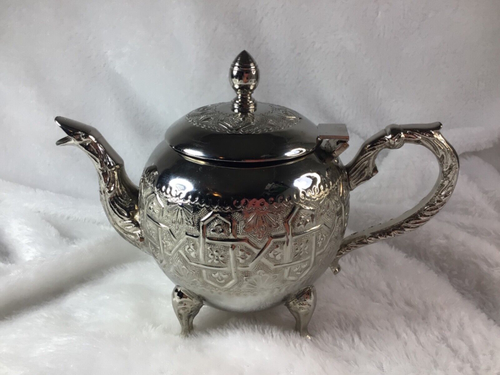Royal Theiere Manchester Design Moroccan Style Ornate Teapot 