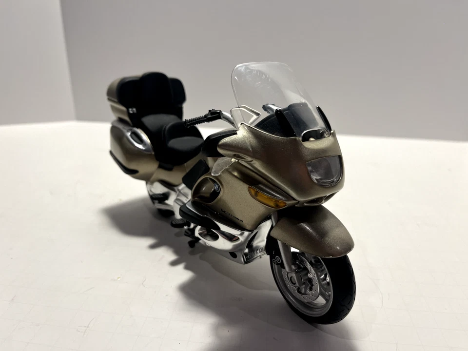 New Ray BMW Motorcycle K 1200 LT; Gold - Image 3 of 4