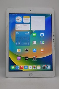 Apple iPad 5.Gen (2017) A1822 9,7" 128GB Wi-Fi Weiß Displayschaden #5397