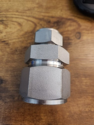 #ad Swagelok SS 2400 6 16 Reducing Union 1 1 2in X 1in $169.00